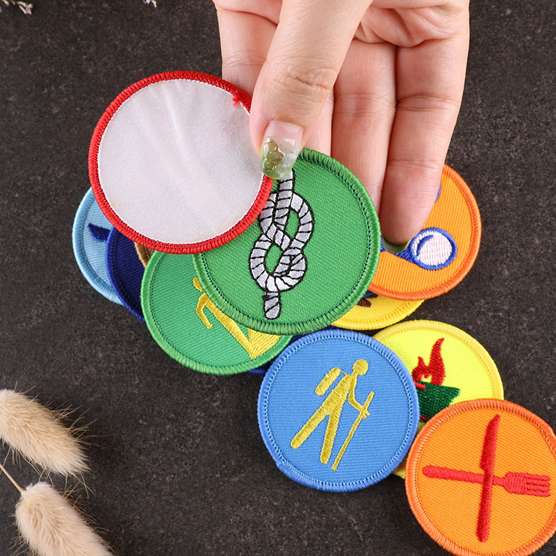 15pcs Lot Outdoor Badges Iron  - مراجعة Furoshiki Wrap Cloth وسعره